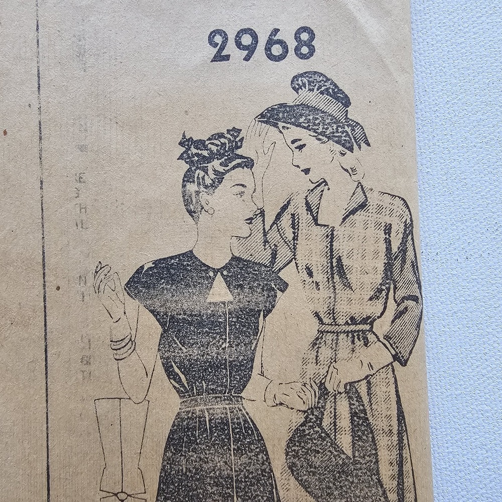 1940s Vintage 32" Bust Pattern 2968 Peekaboo Keyhole Swing Dress Sewing Pattern